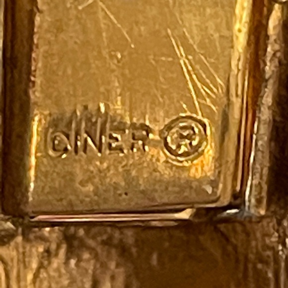 Vintage Signed CINER Enameled Zebra Torsade eight Strand Glass Bead Necklace - Picture 8 of 9